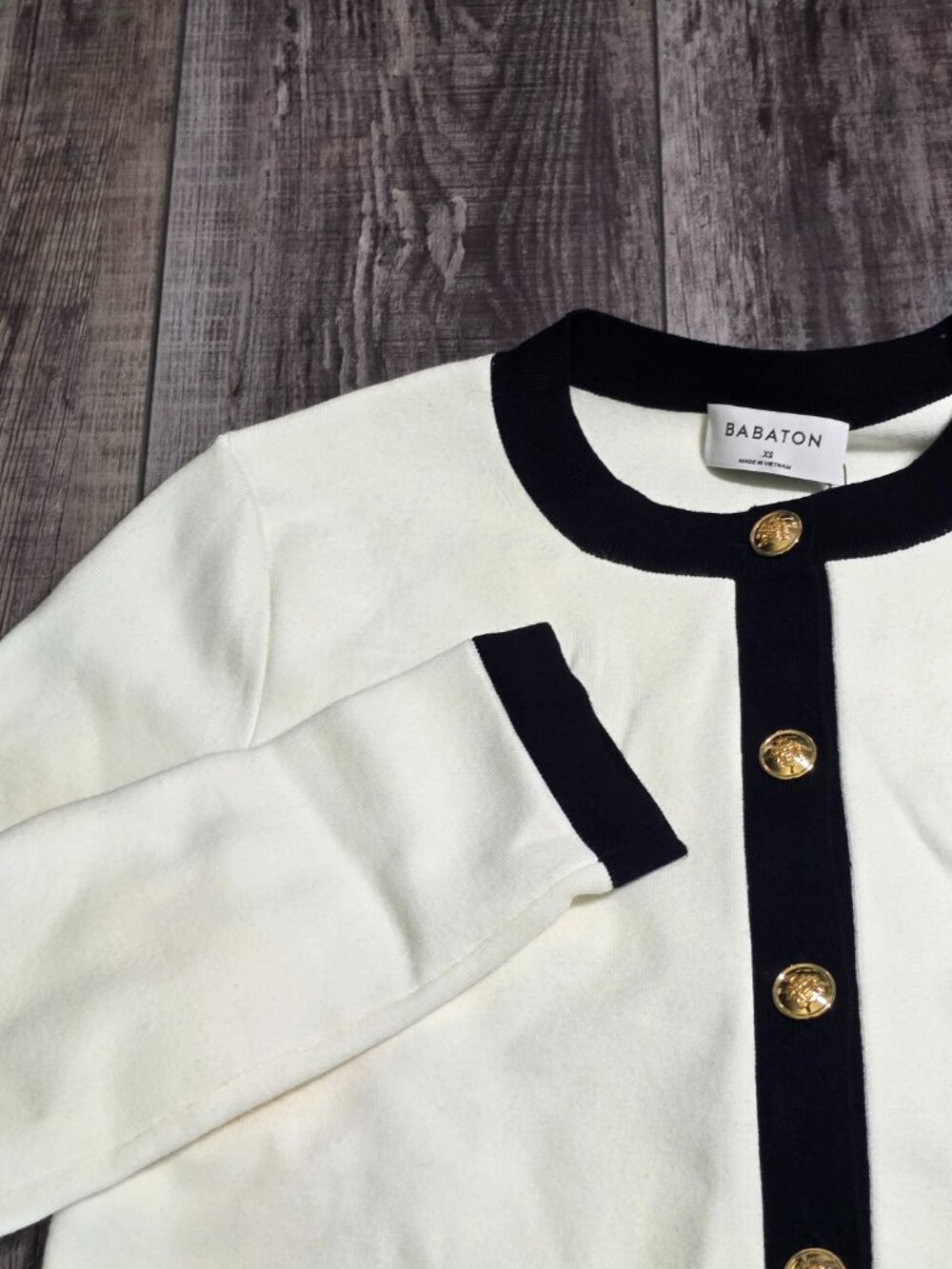 Babaton Womens Contrast Trim Cardigan Ivory Black Gold Button XS Aritzia - Picture 2 of 14